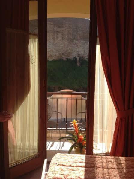Camollia Couette-café 3*